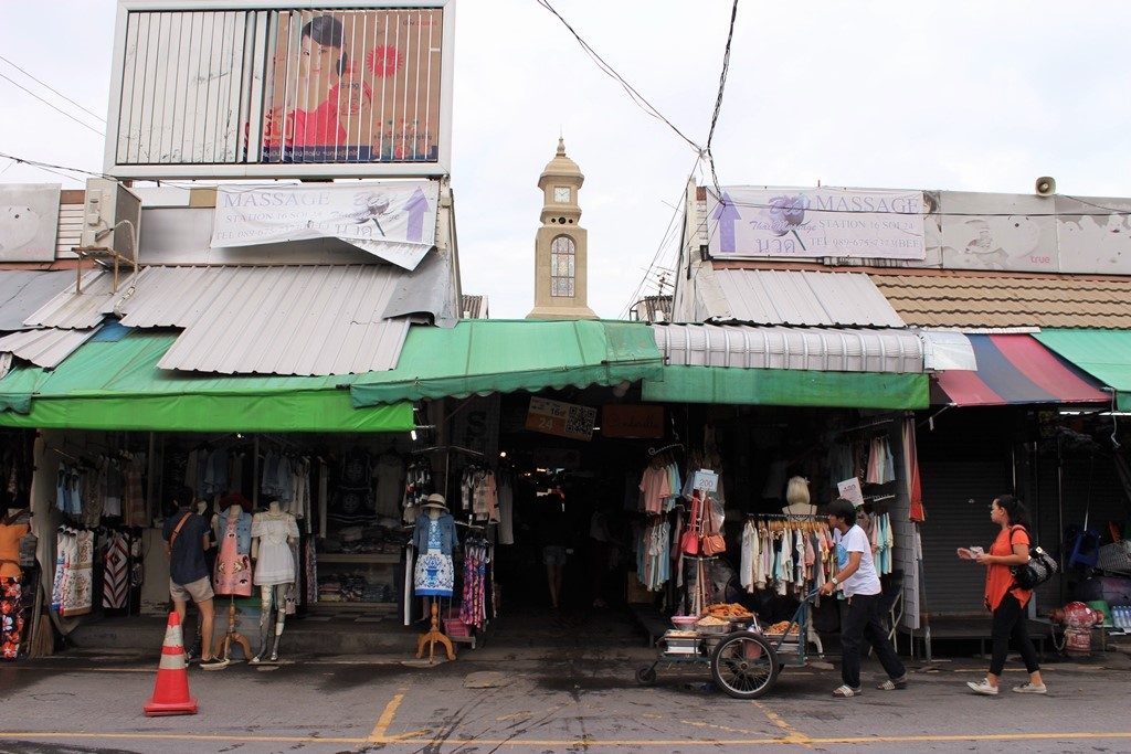 You wouldn't want to get lost in a maze of shops.