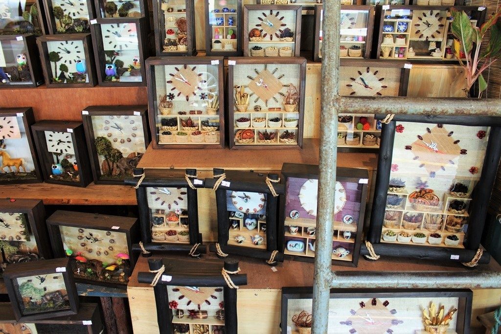 If only I would buy all of these lovely hand-crafted clocks.